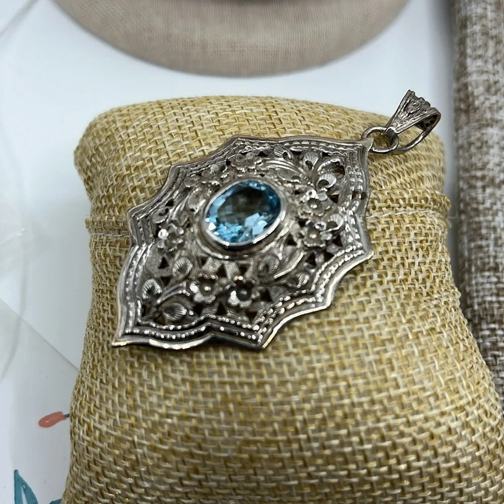Vintage DS Designer Signed 925 Sterling Silver Blue Topaz Pendant - Picture 5 of 11